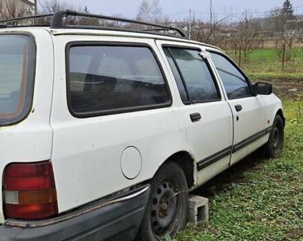 Білий Форд Сієрра, об'ємом двигуна 1.8 л та пробігом 68 тис. км за 1100 $, фото 4 на Automoto.ua