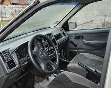 Білий Форд Сієрра, об'ємом двигуна 1.8 л та пробігом 68 тис. км за 1100 $, фото 7 на Automoto.ua