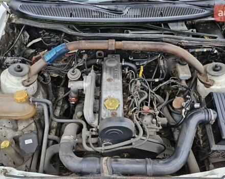 Білий Форд Сієрра, об'ємом двигуна 1.8 л та пробігом 68 тис. км за 1100 $, фото 12 на Automoto.ua