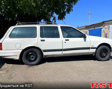 Белый Форд Сиерра, объемом двигателя 1.6 л и пробегом 189 тыс. км за 300 $, фото 4 на Automoto.ua