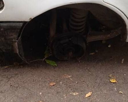 Белый Форд Сиерра, объемом двигателя 2.3 л и пробегом 200 тыс. км за 399 $, фото 5 на Automoto.ua