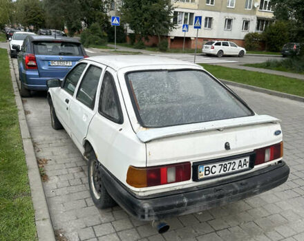 Белый Форд Сиерра, объемом двигателя 2 л и пробегом 46 тыс. км за 800 $, фото 3 на Automoto.ua