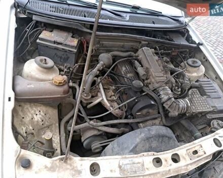 Білий Форд Сієрра, об'ємом двигуна 2 л та пробігом 300 тис. км за 500 $, фото 8 на Automoto.ua