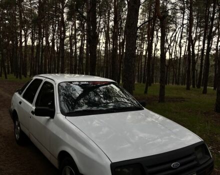 Белый Форд Сиерра, объемом двигателя 2 л и пробегом 440 тыс. км за 1071 $, фото 1 на Automoto.ua