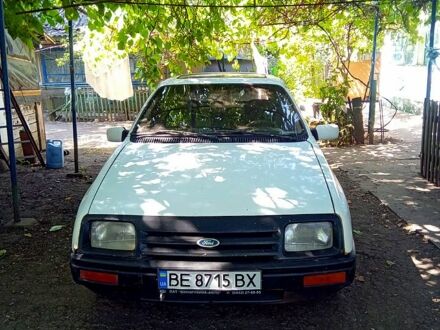 Форд Сиерра 1985 в Кривом Озере на Automoto.ua Белый Форд Сиерра, объемом двигателя 2 л и пробегом 217 тыс. км за 650 $, фото 1 на Automoto.ua