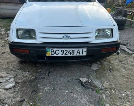 Белый Форд Сиерра, объемом двигателя 1.8 л и пробегом 120 тыс. км за 1100 $, фото 1 на Automoto.ua