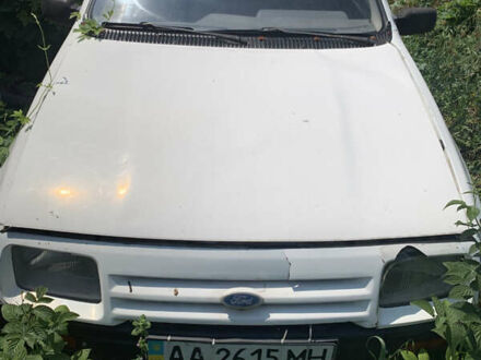 Белый Форд Сиерра, объемом двигателя 1.8 л и пробегом 147 тыс. км за 591 $, фото 1 на Automoto.ua