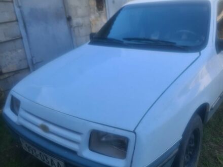 Форд Сиерра 1986 в Никополе на Automoto.ua Белый Форд Сиерра, объемом двигателя 1.8 л и пробегом 300 тыс. км за 550 $, фото 1 на Automoto.ua