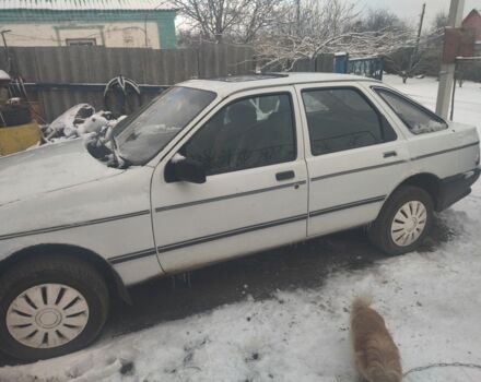 Белый Форд Сиерра, объемом двигателя 1.8 л и пробегом 159 тыс. км за 523 $, фото 1 на Automoto.ua