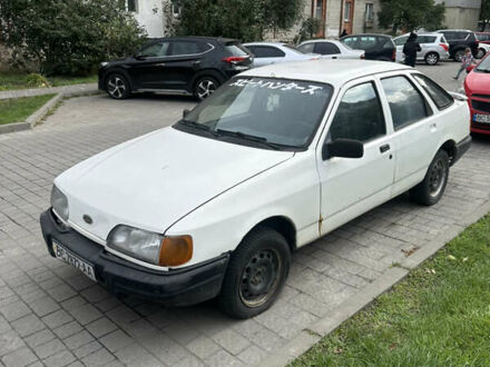 Белый Форд Сиерра, объемом двигателя 2 л и пробегом 46 тыс. км за 800 $, фото 1 на Automoto.ua