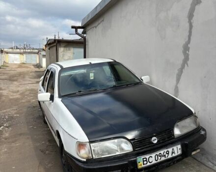 Белый Форд Сиерра, объемом двигателя 2 л и пробегом 200 тыс. км за 599 $, фото 1 на Automoto.ua