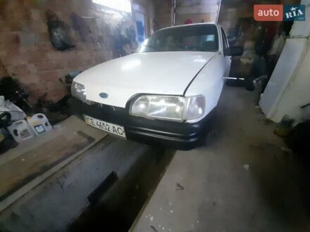 Форд Сієрра 1987 у Чернівцях на Automoto.ua Білий Форд Сієрра, об'ємом двигуна 2 л та пробігом 133 тис. км за 700 $, фото 1 на Automoto.ua