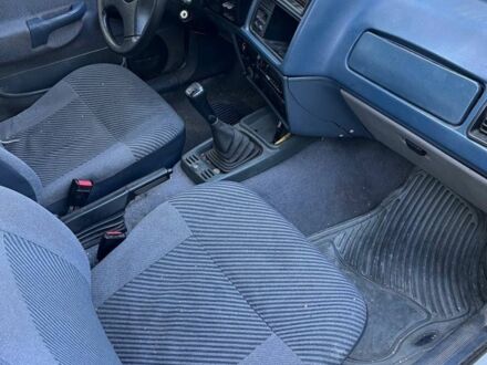 Белый Форд Сиерра, объемом двигателя 1.8 л и пробегом 315 тыс. км за 597 $, фото 1 на Automoto.ua