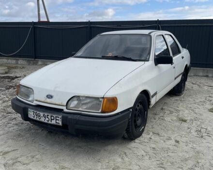 Белый Форд Сиерра, объемом двигателя 2 л и пробегом 400 тыс. км за 300 $, фото 1 на Automoto.ua