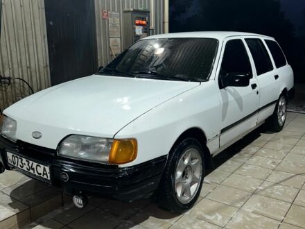 Белый Форд Сиерра, объемом двигателя 1.8 л и пробегом 300 тыс. км за 550 $, фото 1 на Automoto.ua