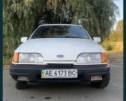 Білий Форд Сієрра, об'ємом двигуна 2 л та пробігом 200 тис. км за 700 $, фото 1 на Automoto.ua