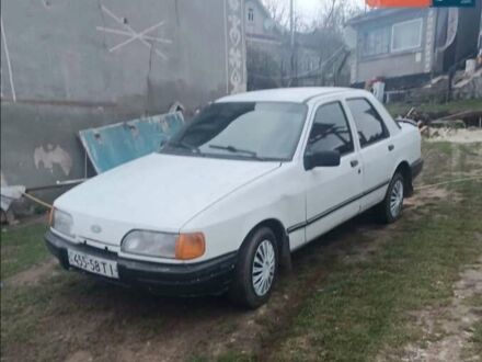 Форд Сиерра 1987 в Шумск на Automoto.ua Белый Форд Сиерра, объемом двигателя 2 л и пробегом 300 тыс. км за 580 $, фото 1 на Automoto.ua