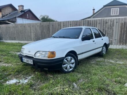 Форд Сиерра 1987 в Владимир-Волынский на Automoto.ua Белый Форд Сиерра, объемом двигателя 2 л и пробегом 300 тыс. км за 1300 $, фото 1 на Automoto.ua