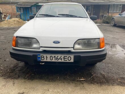 Форд Сиерра 1988 в Гадяче на Automoto.ua Белый Форд Сиерра, объемом двигателя 0 л и пробегом 1 тыс. км за 1000 $, фото 1 на Automoto.ua