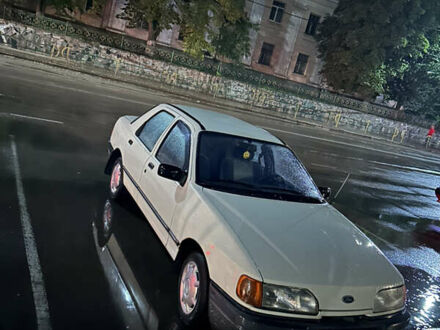 Білий Форд Сієрра, об'ємом двигуна 1.99 л та пробігом 300 тис. км за 1500 $, фото 1 на Automoto.ua