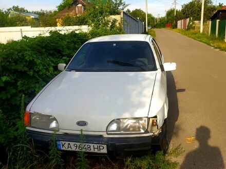 Форд Сиерра 1988 в Киеве на Automoto.ua Белый Форд Сиерра, объемом двигателя 2 л и пробегом 350 тыс. км за 350 $, фото 1 на Automoto.ua