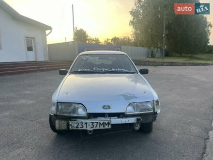 Форд Сиерра 1988 в Борисполе на Automoto.ua Белый Форд Сиерра, объемом двигателя 0 л и пробегом 181 тыс. км за 450 $, фото 1 на Automoto.ua