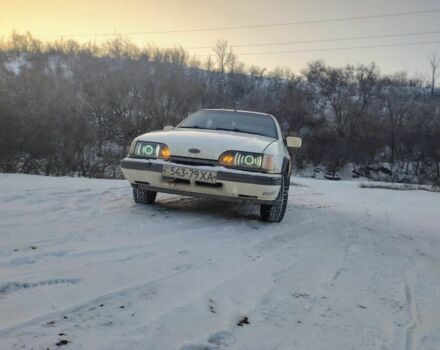 Белый Форд Сиерра, объемом двигателя 0 л и пробегом 1000 тыс. км за 1200 $, фото 1 на Automoto.ua