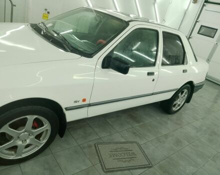 Белый Форд Сиерра, объемом двигателя 2 л и пробегом 67 тыс. км за 1500 $, фото 1 на Automoto.ua