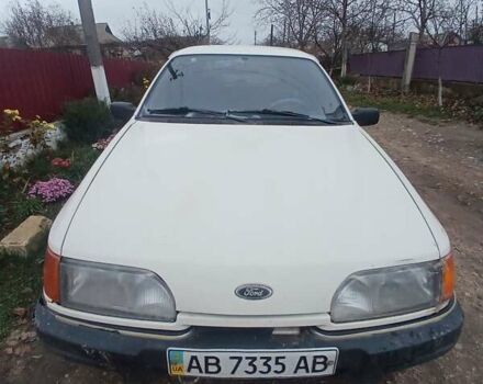 Белый Форд Сиерра, объемом двигателя 2 л и пробегом 300 тыс. км за 650 $, фото 1 на Automoto.ua