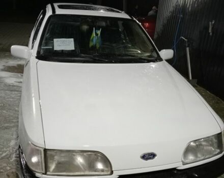 Белый Форд Сиерра, объемом двигателя 2 л и пробегом 200 тыс. км за 1600 $, фото 1 на Automoto.ua