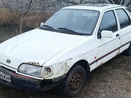 Форд Сиерра 1989 в Борисполе на Automoto.ua Белый Форд Сиерра, объемом двигателя 2 л и пробегом 550 тыс. км за 450 $, фото 1 на Automoto.ua
