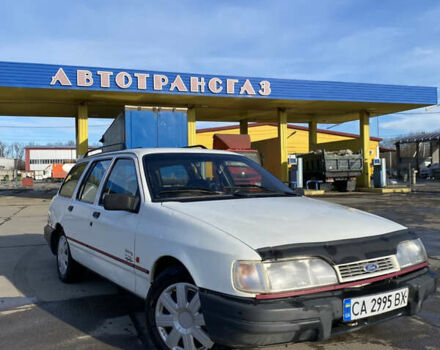 Білий Форд Сієрра, об'ємом двигуна 1.95 л та пробігом 220 тис. км за 950 $, фото 1 на Automoto.ua