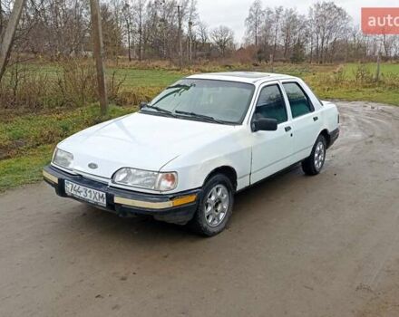 Белый Форд Сиерра, объемом двигателя 2 л и пробегом 300 тыс. км за 499 $, фото 1 на Automoto.ua