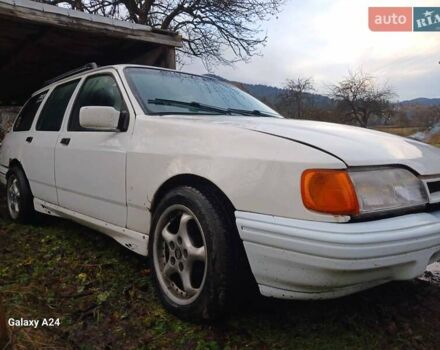 Белый Форд Сиерра, объемом двигателя 2 л и пробегом 200 тыс. км за 1300 $, фото 1 на Automoto.ua