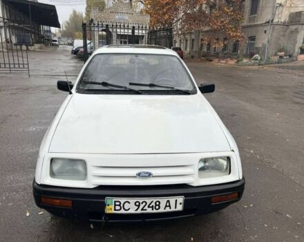 Білий Форд Сієрра, об'ємом двигуна 1.8 л та пробігом 250 тис. км за 550 $, фото 1 на Automoto.ua
