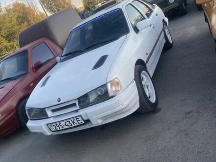 Форд Сиерра 1990 в Днепре (Днепропетровске) на Automoto.ua Белый Форд Сиерра, объемом двигателя 2 л и пробегом 250 тыс. км за 850 $, фото 1 на Automoto.ua