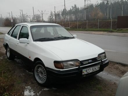 Белый Форд Сиерра, объемом двигателя 2 л и пробегом 150 тыс. км за 1250 $, фото 1 на Automoto.ua