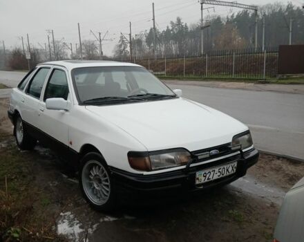 Белый Форд Сиерра, объемом двигателя 2 л и пробегом 150 тыс. км за 1250 $, фото 1 на Automoto.ua