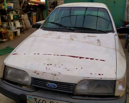 Белый Форд Сиерра, объемом двигателя 2 л и пробегом 0 тыс. км за 400 $, фото 1 на Automoto.ua