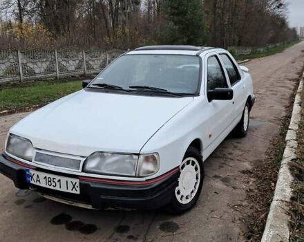 Белый Форд Сиерра, объемом двигателя 1.8 л и пробегом 76 тыс. км за 1200 $, фото 1 на Automoto.ua