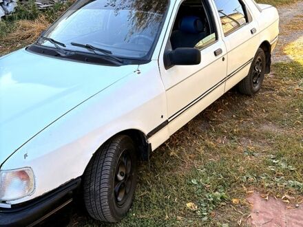 Белый Форд Сиерра, объемом двигателя 2 л и пробегом 300 тыс. км за 670 $, фото 1 на Automoto.ua