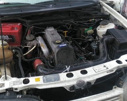 Белый Форд Сиерра, объемом двигателя 1.8 л и пробегом 120 тыс. км за 1189 $, фото 1 на Automoto.ua