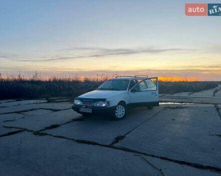 Білий Форд Сієрра, об'ємом двигуна 2 л та пробігом 300 тис. км за 500 $, фото 1 на Automoto.ua