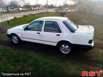 Белый Форд Сиерра, объемом двигателя 2 л и пробегом 300 тыс. км за 1300 $, фото 1 на Automoto.ua