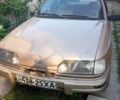 Бежевий Форд Сієрра, об'ємом двигуна 2 л та пробігом 200 тис. км за 1500 $, фото 1 на Automoto.ua