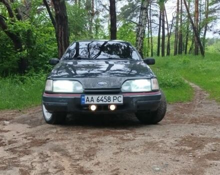 Черный Форд Сиерра, объемом двигателя 1.8 л и пробегом 300 тыс. км за 1301 $, фото 3 на Automoto.ua