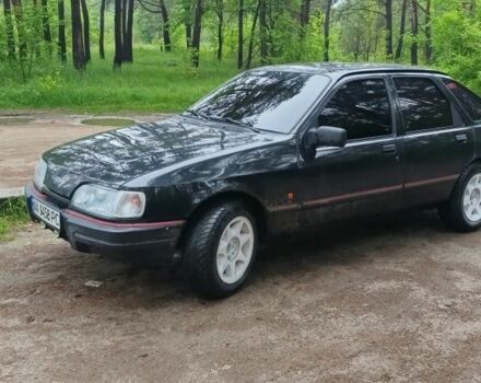 Черный Форд Сиерра, объемом двигателя 1.8 л и пробегом 300 тыс. км за 1301 $, фото 4 на Automoto.ua