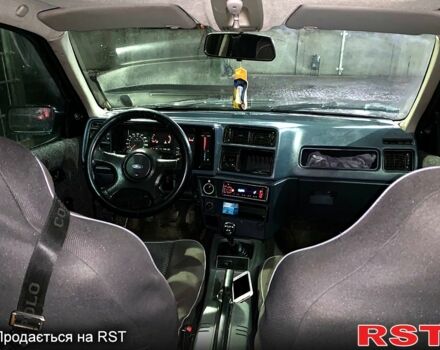 Чорний Форд Сієрра, об'ємом двигуна 1.6 л та пробігом 0 тис. км за 2000 $, фото 2 на Automoto.ua