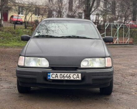 Черный Форд Сиерра, объемом двигателя 1.6 л и пробегом 158 тыс. км за 1250 $, фото 1 на Automoto.ua