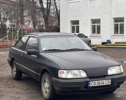 Черный Форд Сиерра, объемом двигателя 1.6 л и пробегом 158 тыс. км за 1250 $, фото 2 на Automoto.ua